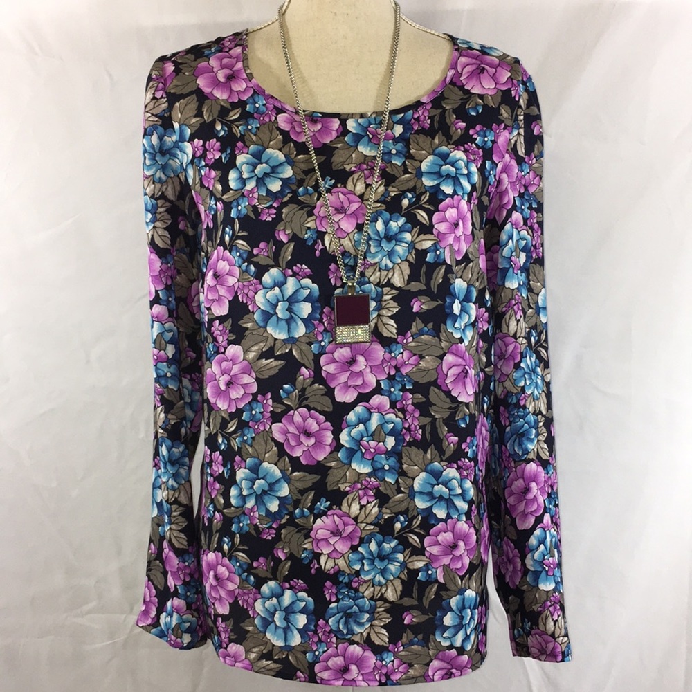 Beautiful Ann Taylor floral silky tunic
